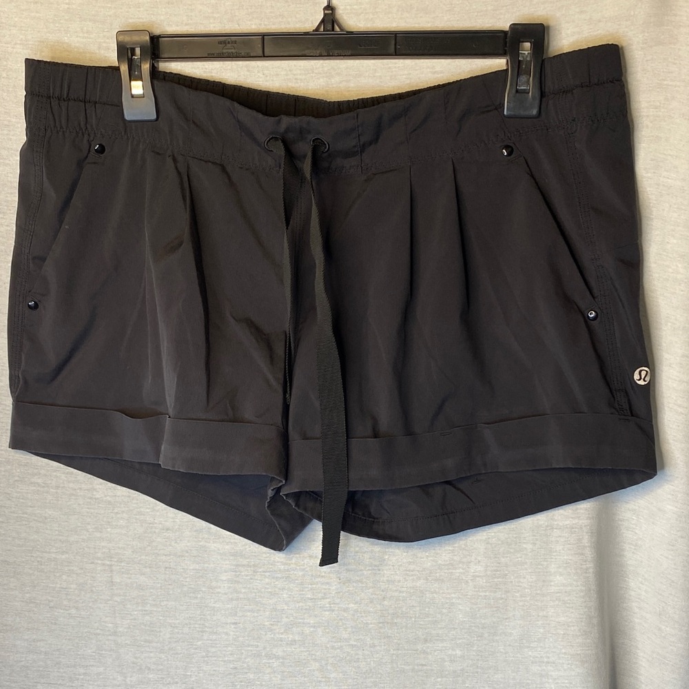lululemon Spring Break away Shorts 2